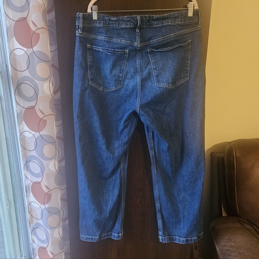 Old Navy Women's Blue Jeans! - Picture 4 of 6